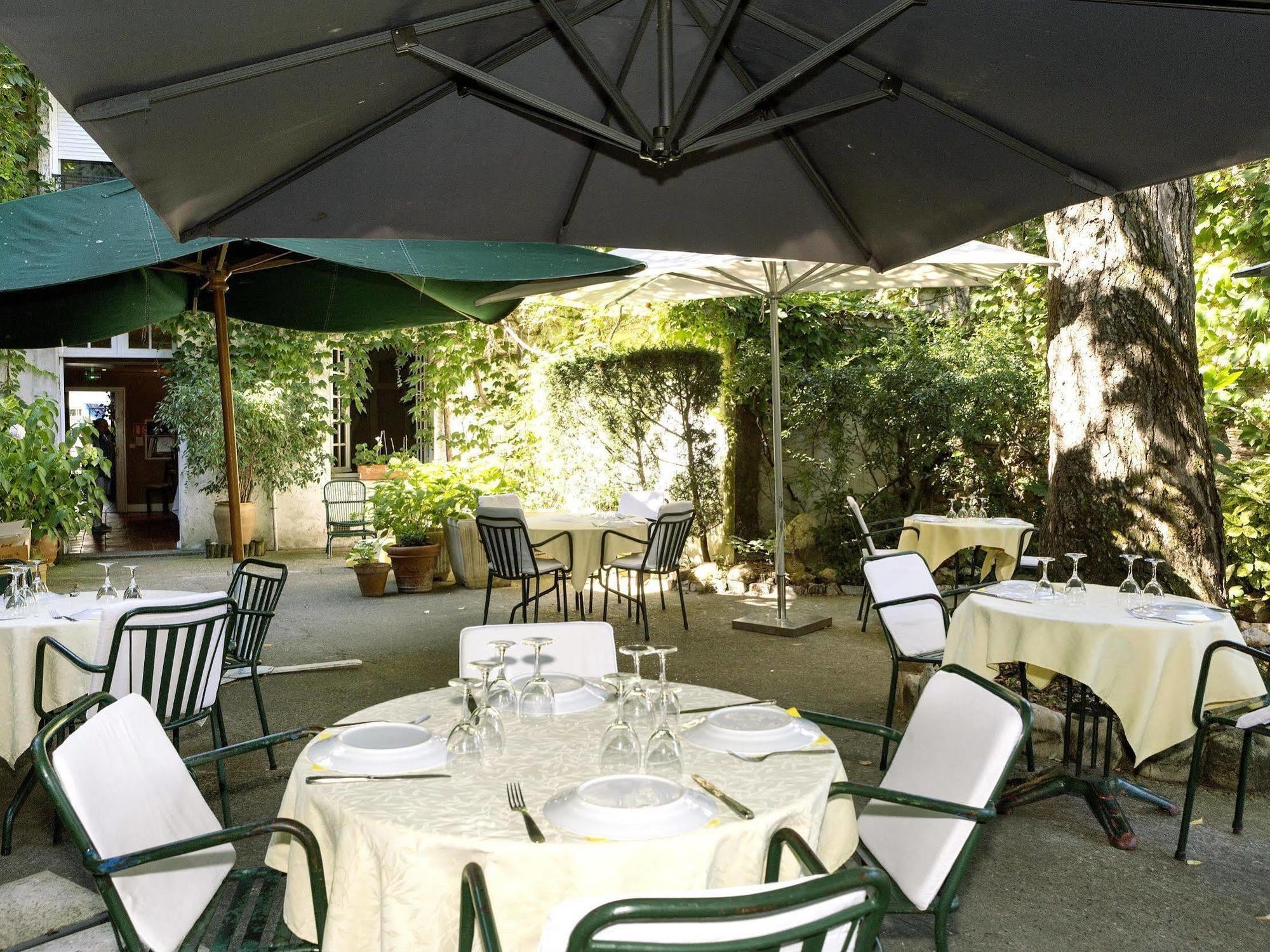 Logis Hotels - Hotel Restaurant Du Midi Revel  Exteriör bild