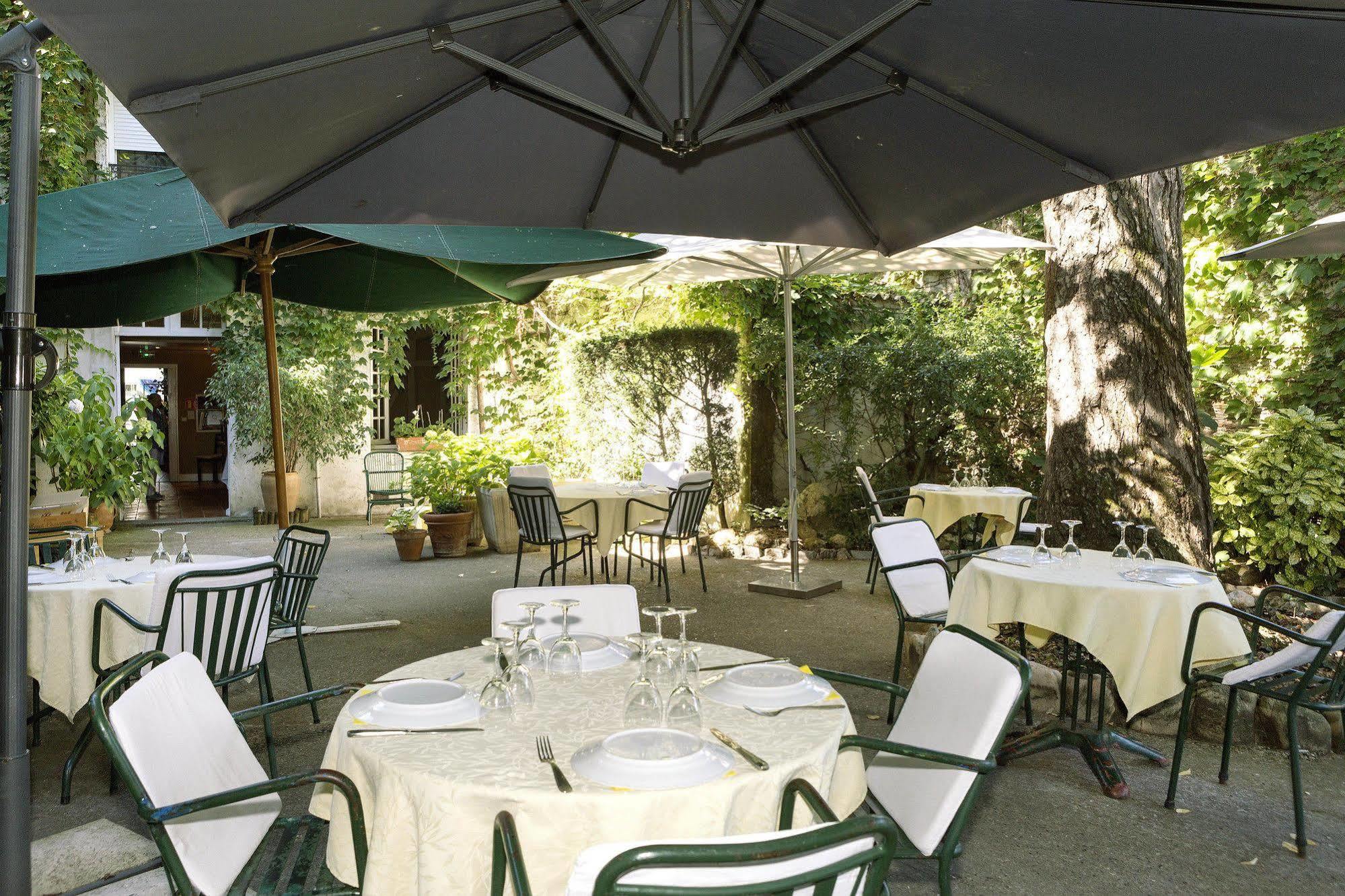 Logis Hotels - Hotel Restaurant Du Midi Revel  Exteriör bild
